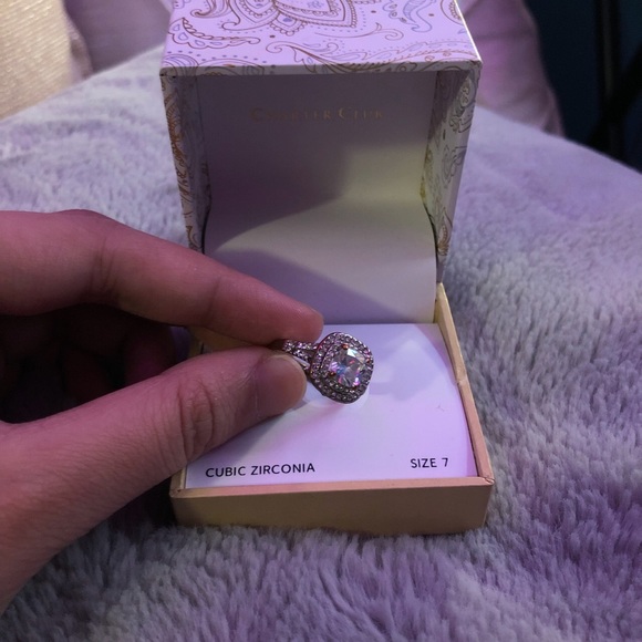 ring - Picture 3 of 3